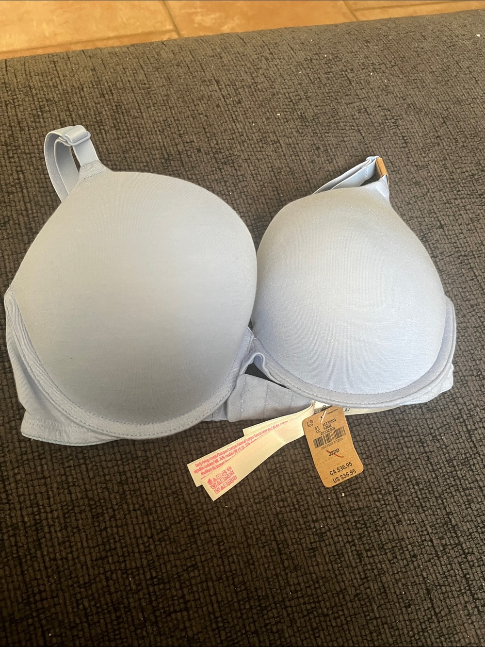 NWT  Pink Victoria’s secret women Light blue Everyday bra